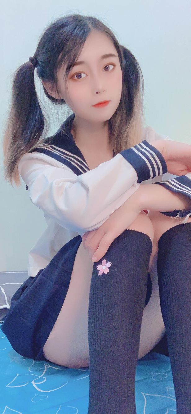 东莞粉嫩jk小萝莉妹妹